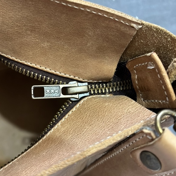 MX Leather Bag - Picture 6 of 13